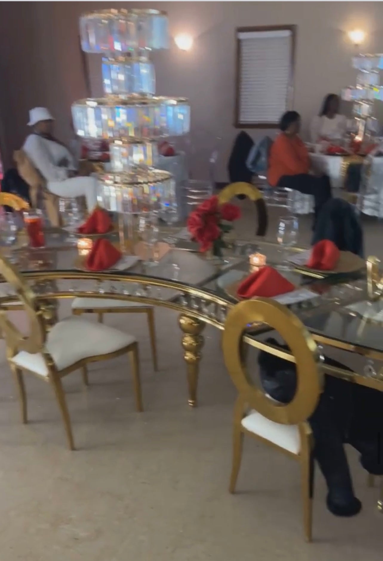 Crystal Pendent Gold Centerpiece