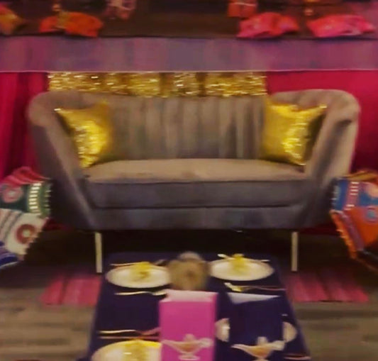 Velvet loveseat Lavender